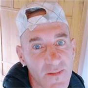 Como un hombre con muchas ganas de enseñar y q aprendan.en cuerpo y mente